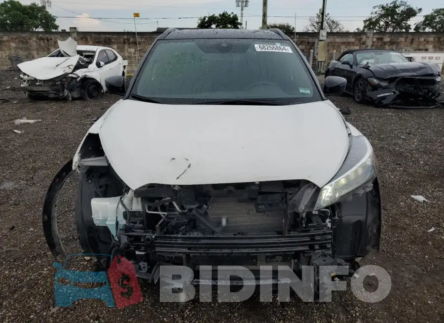 3N1CP5DV5NL478472 Photo# 5