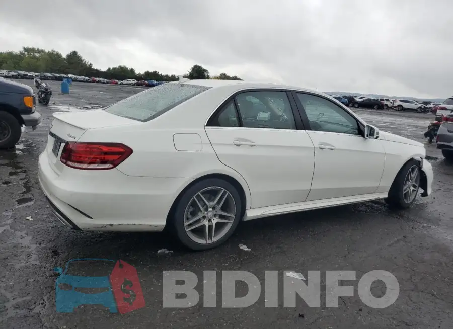 WDDHF8JB3FB166256 Photo# 3