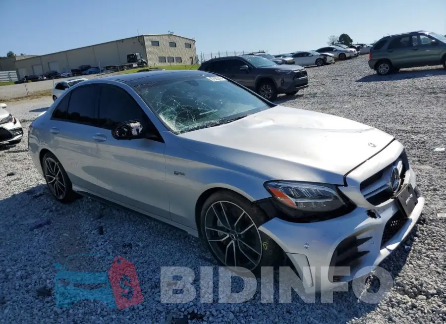 WDDWF6EB3LR557125 Photo# 4