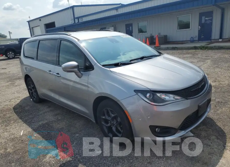 2C4RC1BG8JR252424 Photo# 4