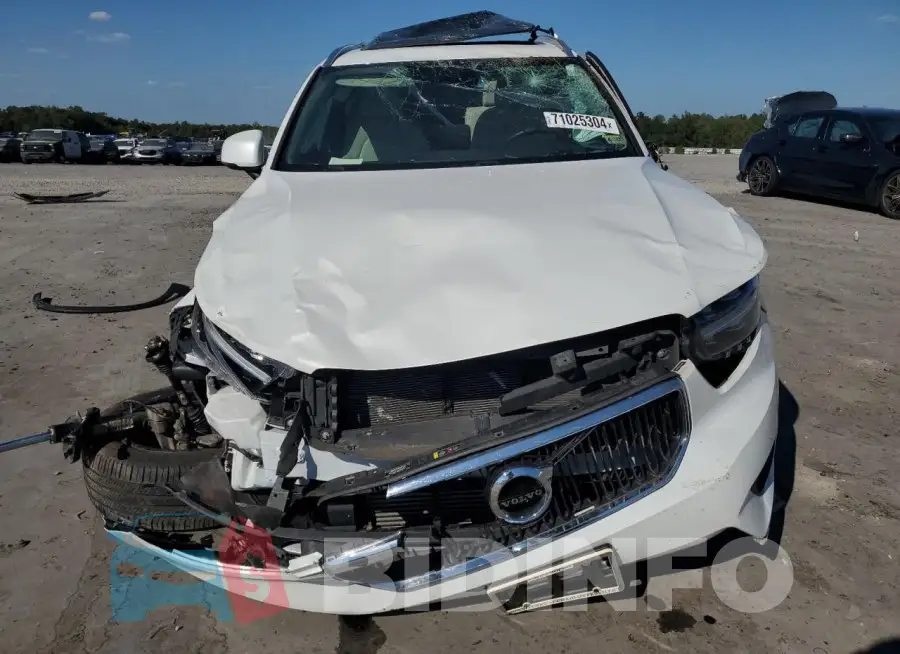 YV4162UK9M2498958 Photo# 5
