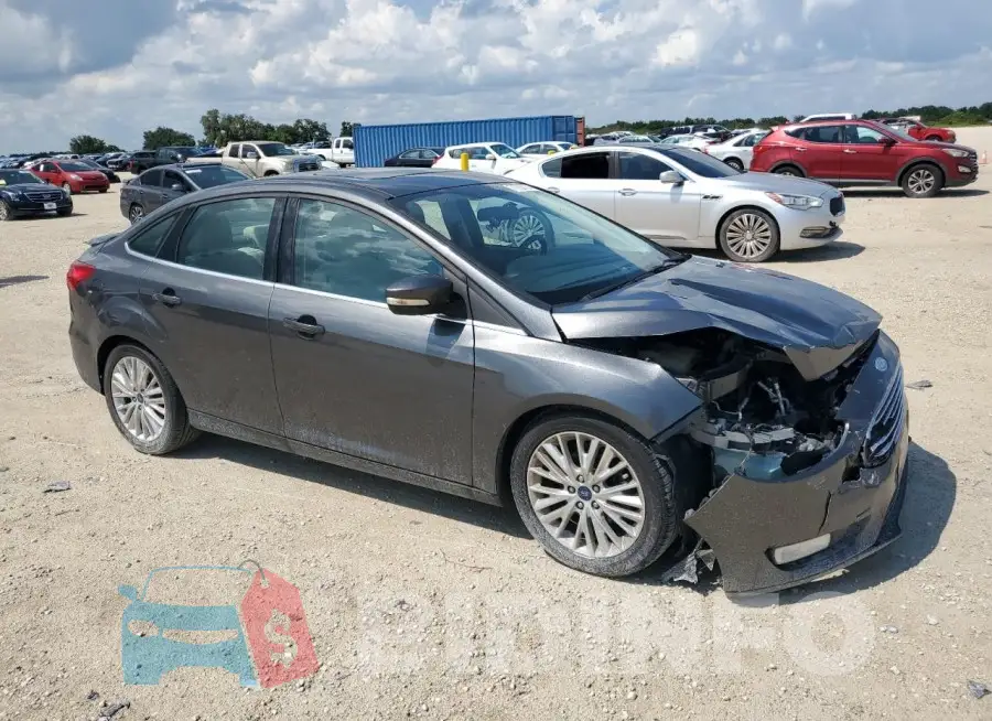 1FADP3J25JL279448 Photo# 4