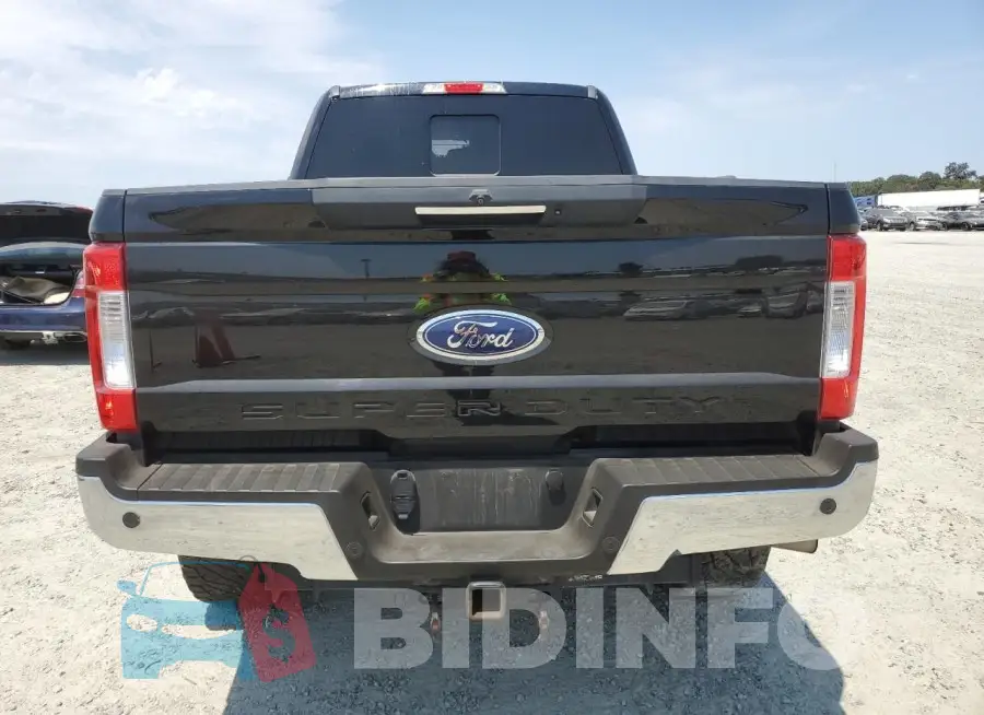 1FT7W2BT2JEB66069 Photo# 6