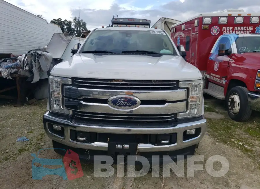 1FT8W3DT5JEB04043 Photo# 5
