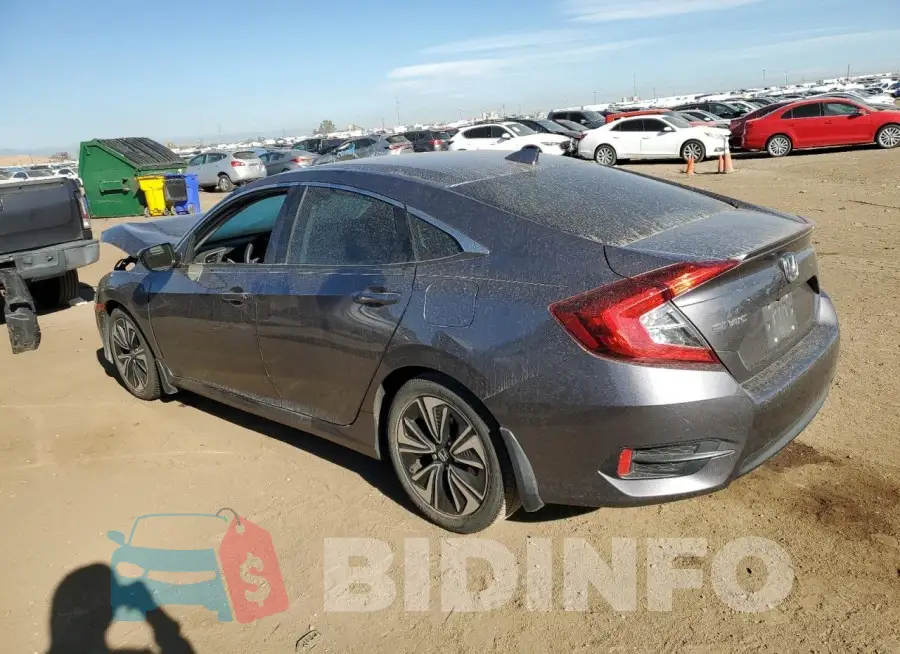 19XFC1F38HE004325 Photo# 2