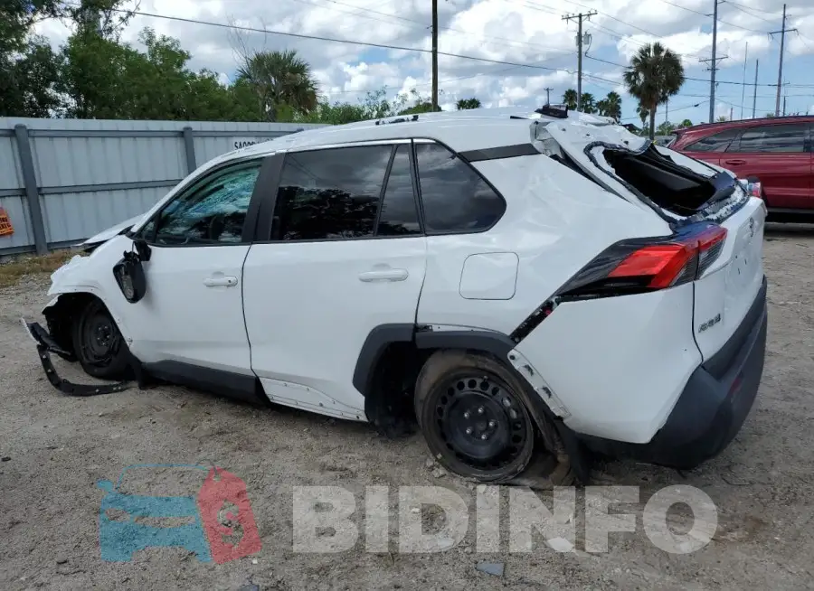 2T3K1RFV6MC114830 Photo# 2