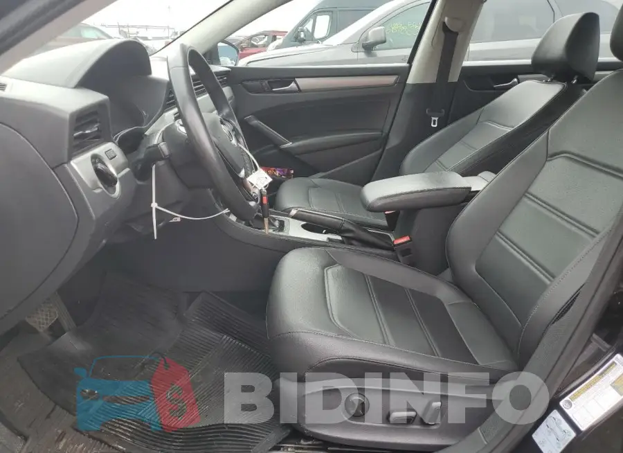 1VWSA7A3XNC004597 Photo# 7