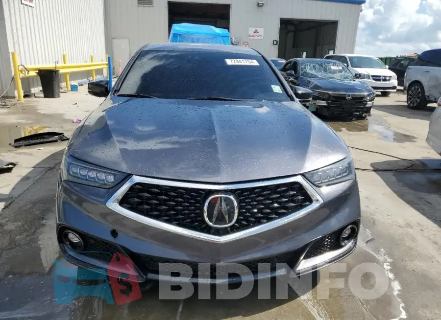 19UUB2F61KA003149 Photo# 5