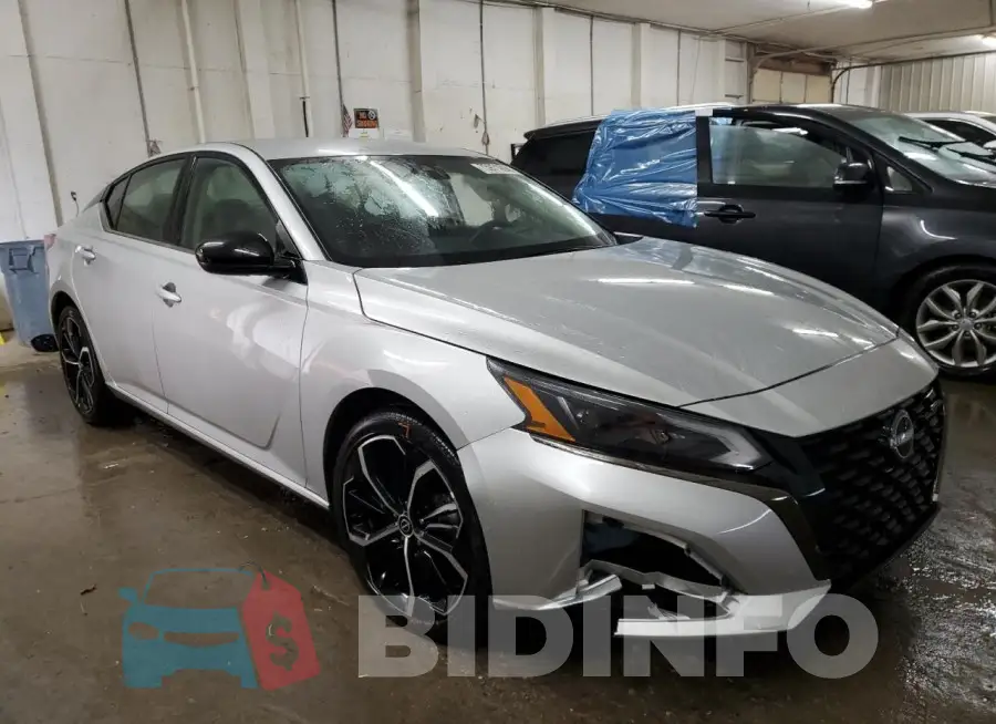 1N4BL4CV1PN342848 Photo# 4