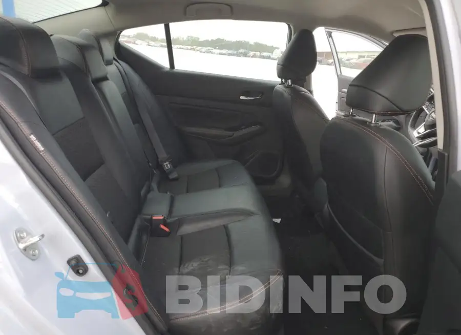 1N4BL4CW4RN300590 Photo# 10