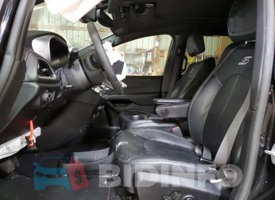 2C4RC1BG9NR110041 Photo# 7