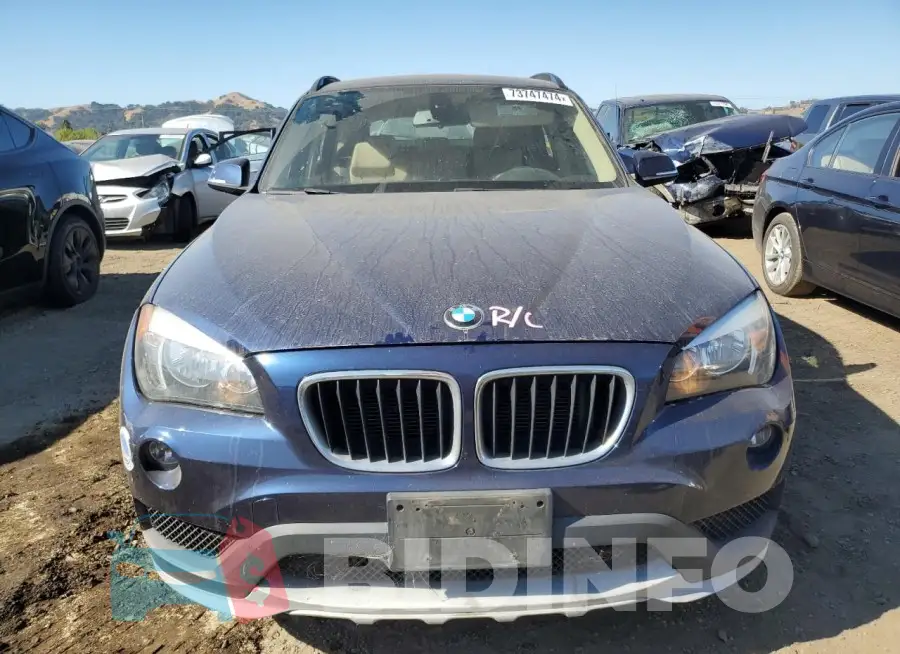 WBAVM1C53FV498498 Photo# 5