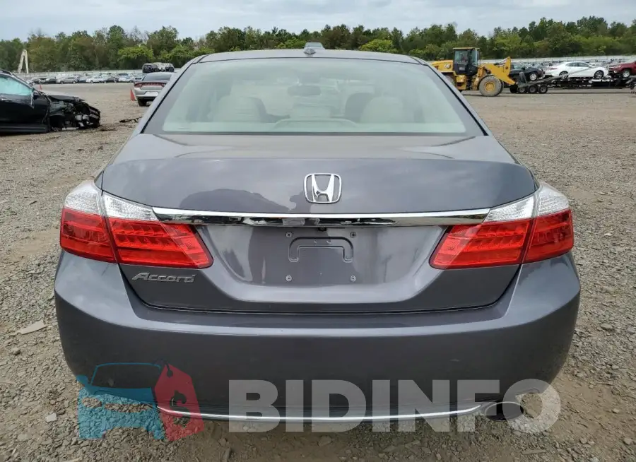 1HGCR2F86FA126833 Photo# 6