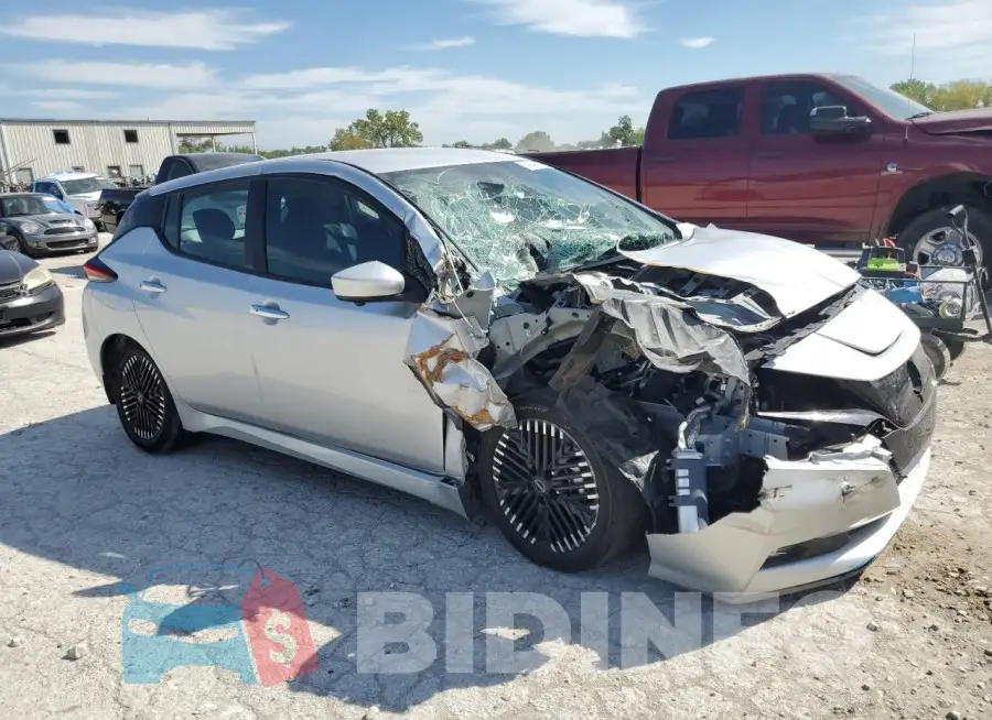 1N4CZ1CV0PC562964 Photo# 4