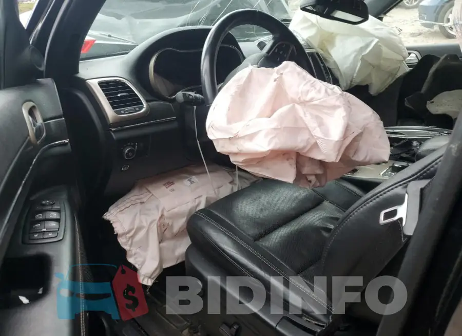 1C4RJFBGXFC682717 Photo# 8