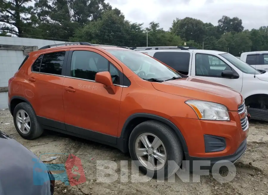 KL7CJLSB9FB212612 Photo# 4