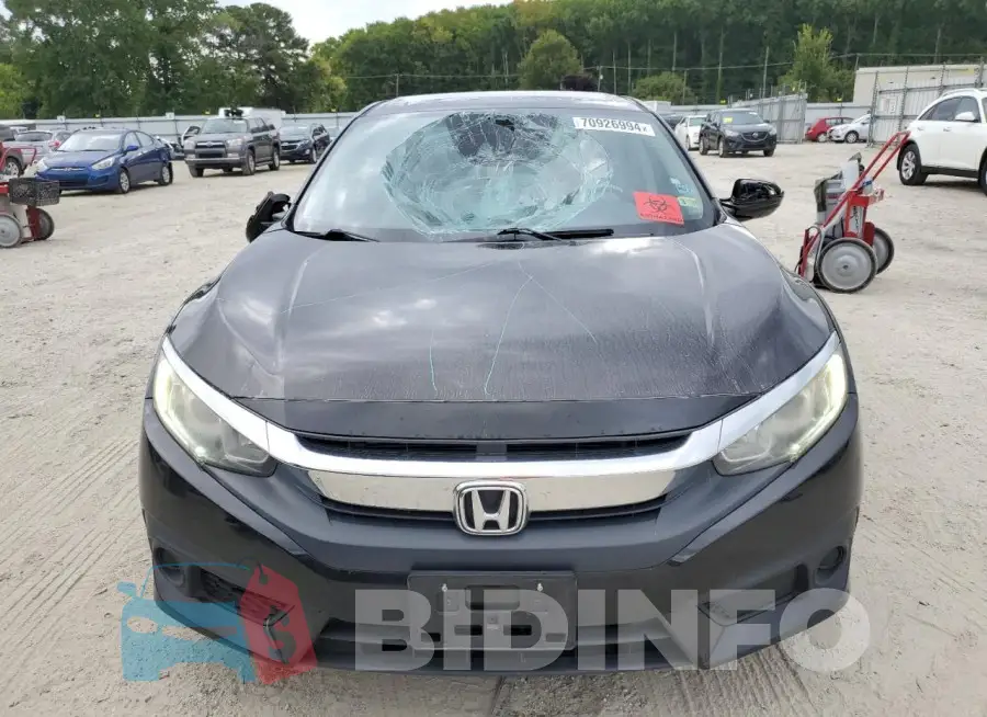 19XFC2F85HE051944 Photo# 5