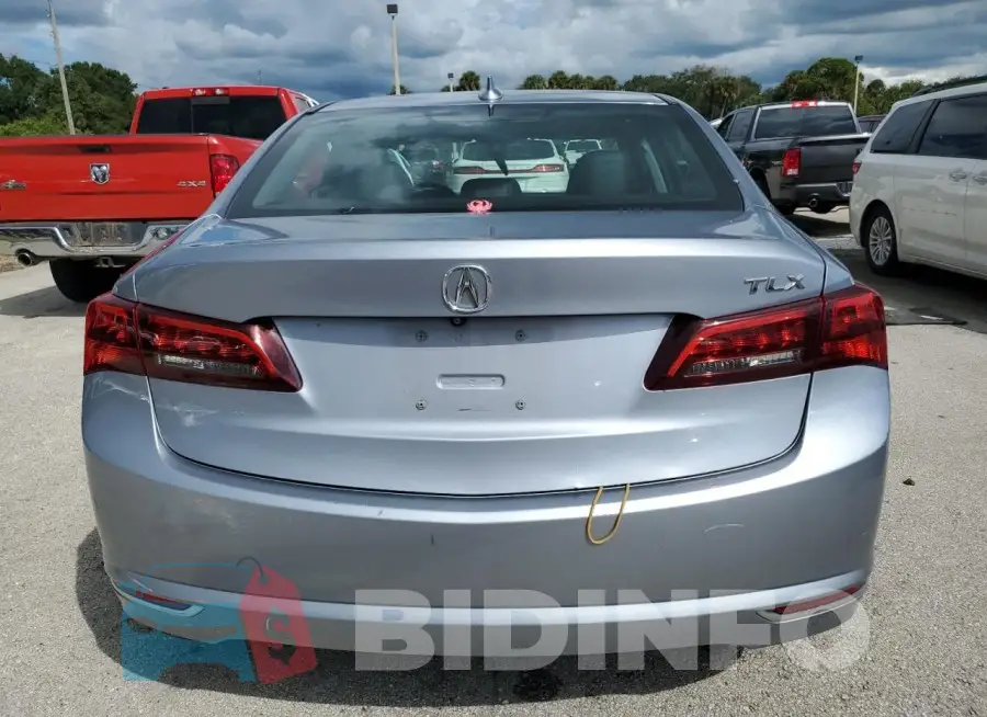 19UUB1F33FA006155 Photo# 6