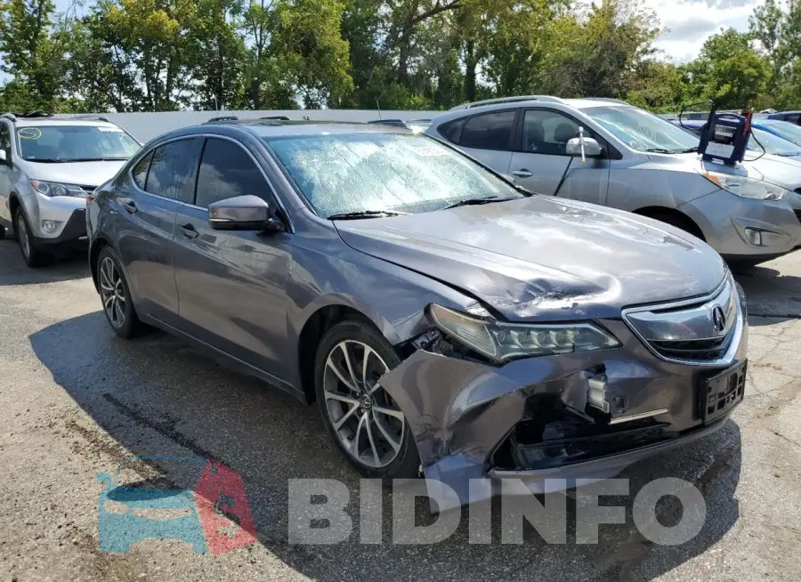 19UUB2F37HA005440 Photo# 4