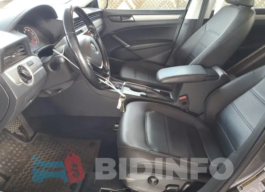 1VWSA7A31LC009197 Photo# 7