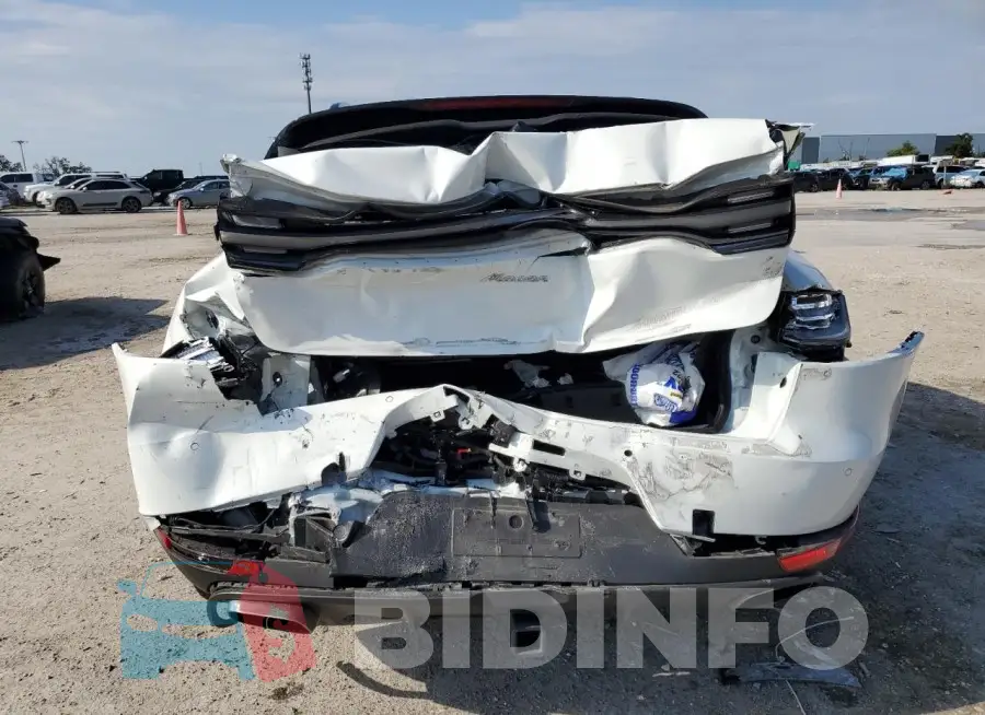 WP1AA2A5XLLB13446 Photo# 6