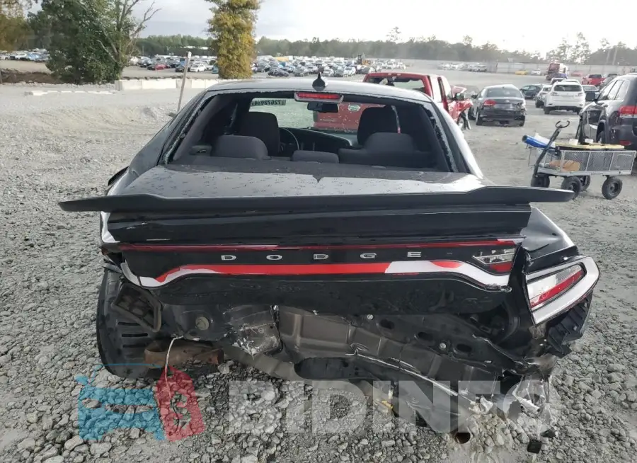2C3CDXCT8GH215832 Photo# 6