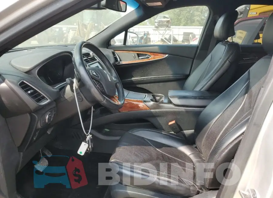 2LMTJ8LR0GBL20785 Photo# 7