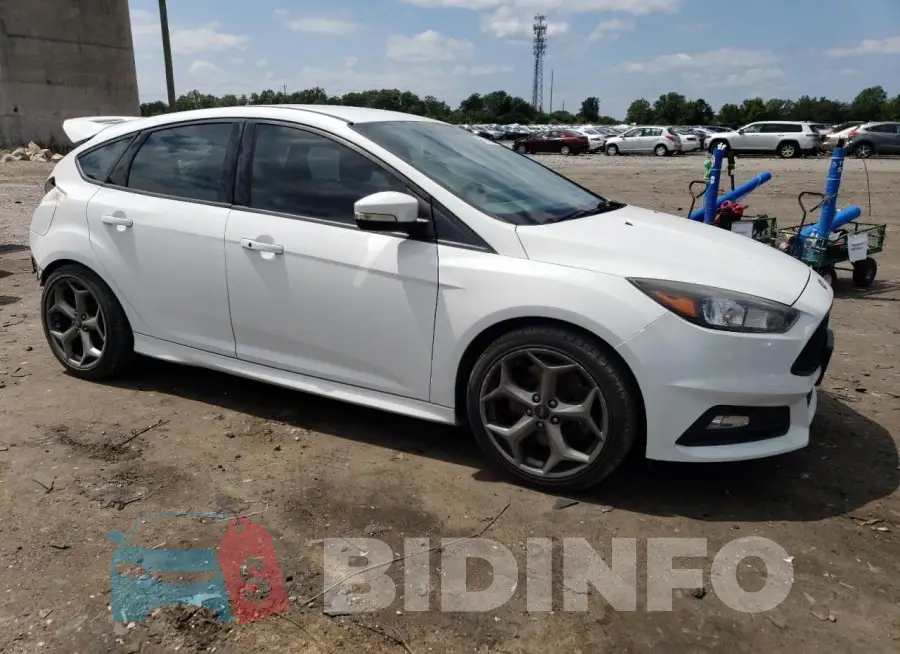 1FADP3L90HL327667 Photo# 4