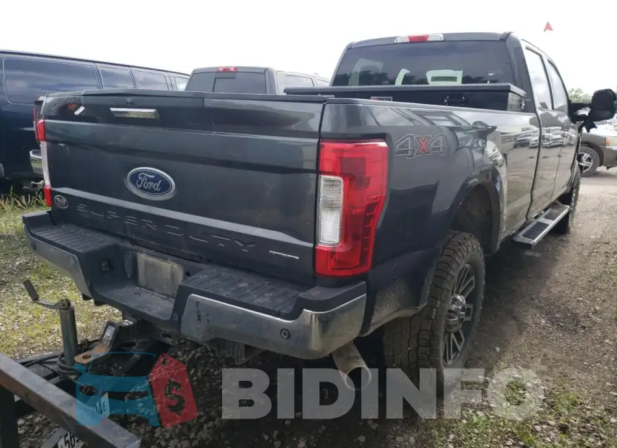 1FT8W3B61HEF32876 Photo# 3