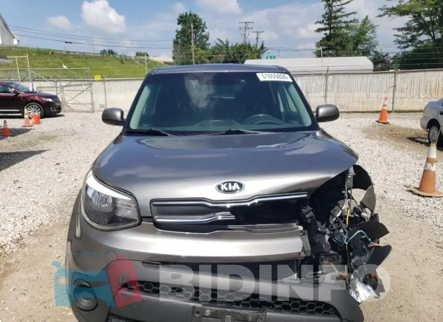 KNDJN2A2XH7481749 Photo# 5