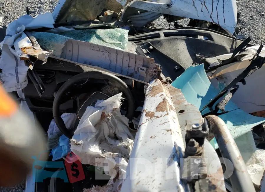 2T3C1RFV7KW025624 Photo# 8