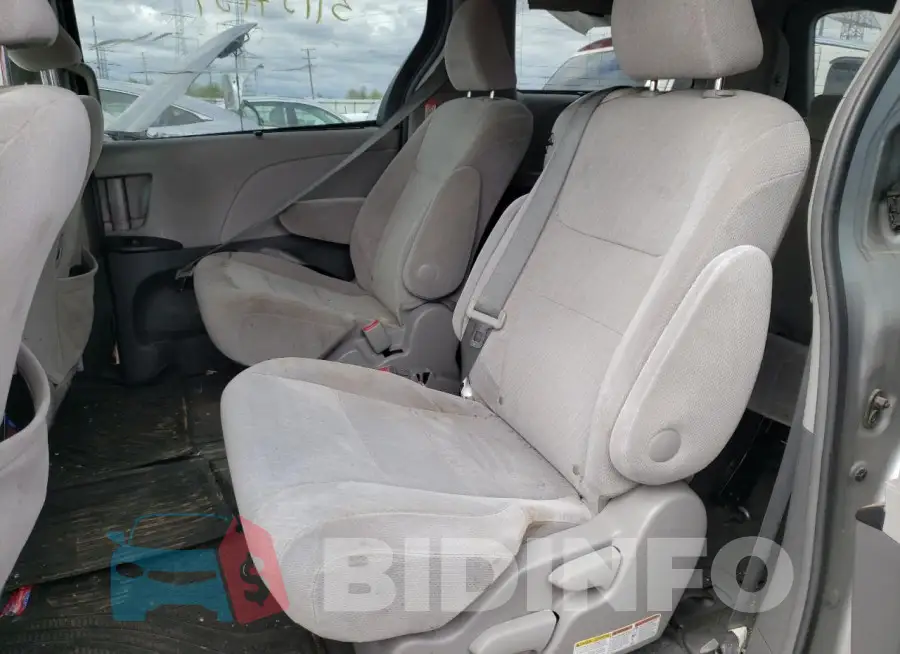 5TDKZ3DCXHS834743 Photo# 10