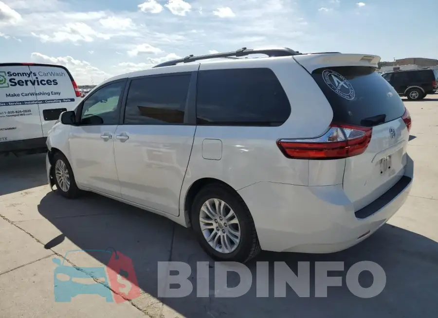 5TDYK3DCXGS747924 Photo# 2