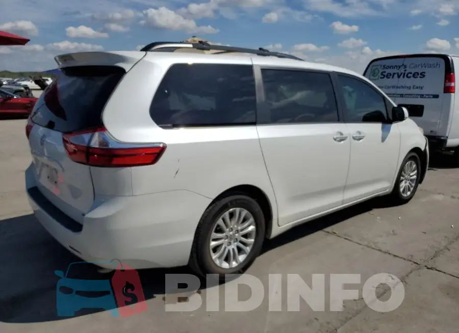 5TDYK3DCXGS747924 Photo# 3