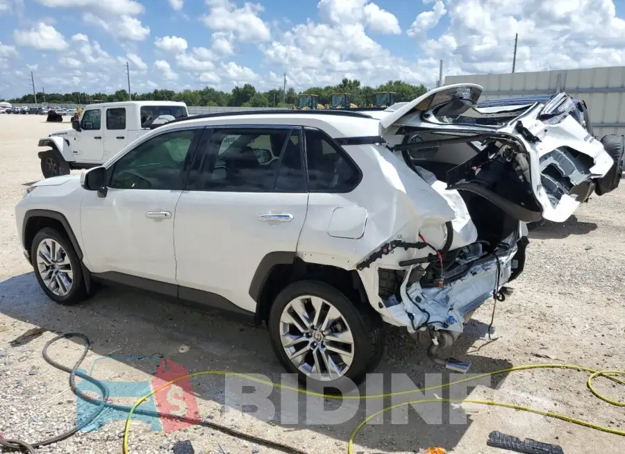 JTMN1RFV6MD080204 Photo# 2