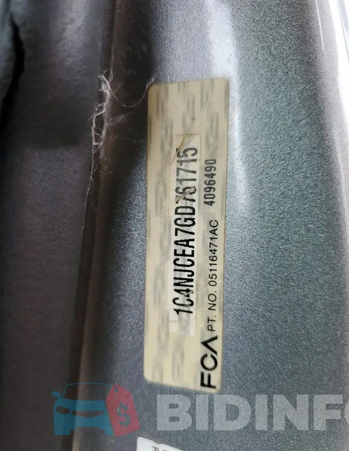 1C4NJCEA7GD761715 Photo# 14