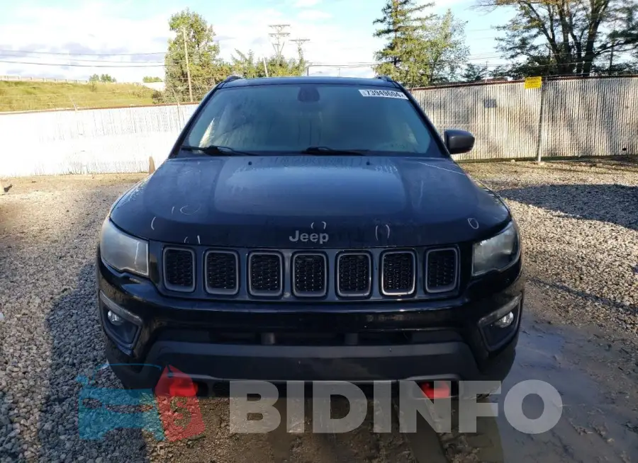 3C4NJDDB1JT111988 Photo# 5