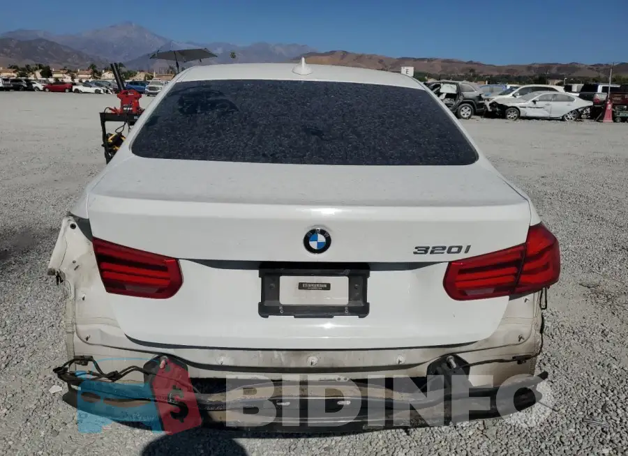 WBA8A9C56GK616048 Photo# 6