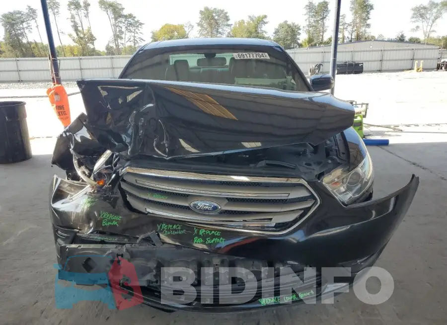 1FAHP2E88JG105067 Photo# 5