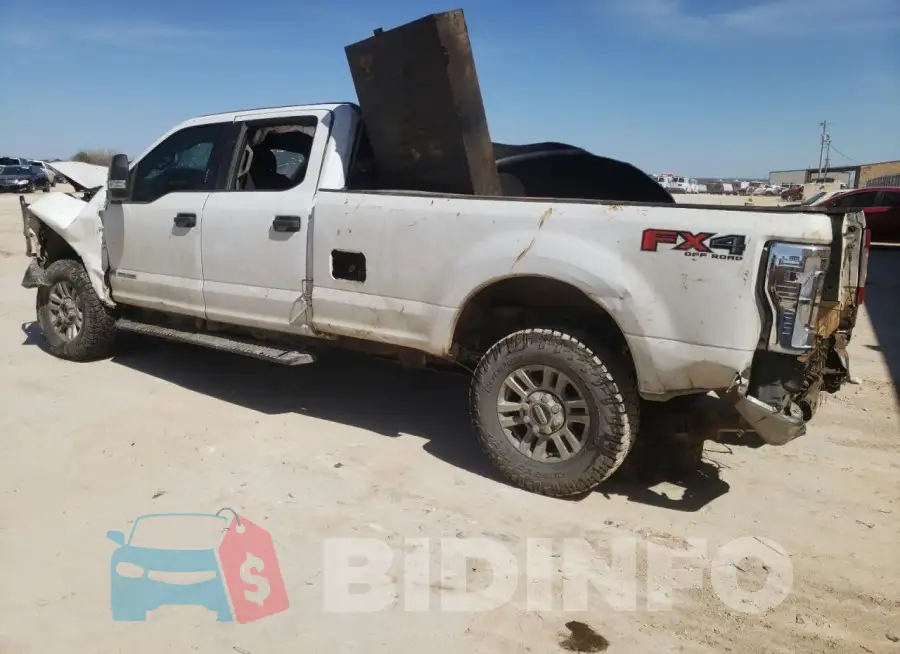 1FT7W2BT2HEF46975 Photo# 2