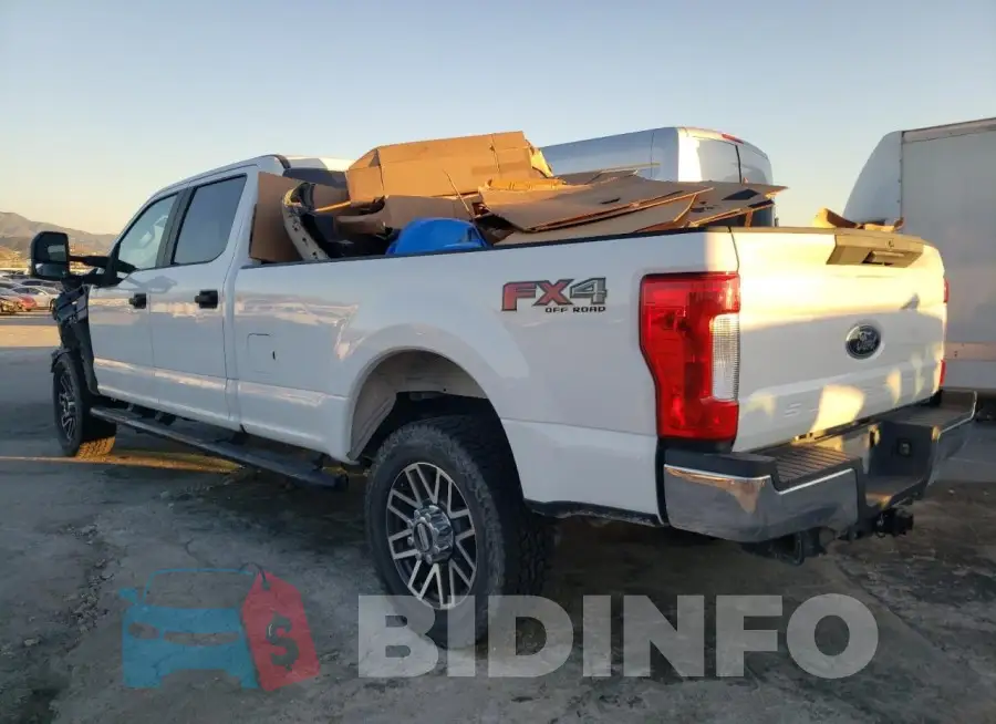 1FT8W3B60JEB71260 Photo# 2