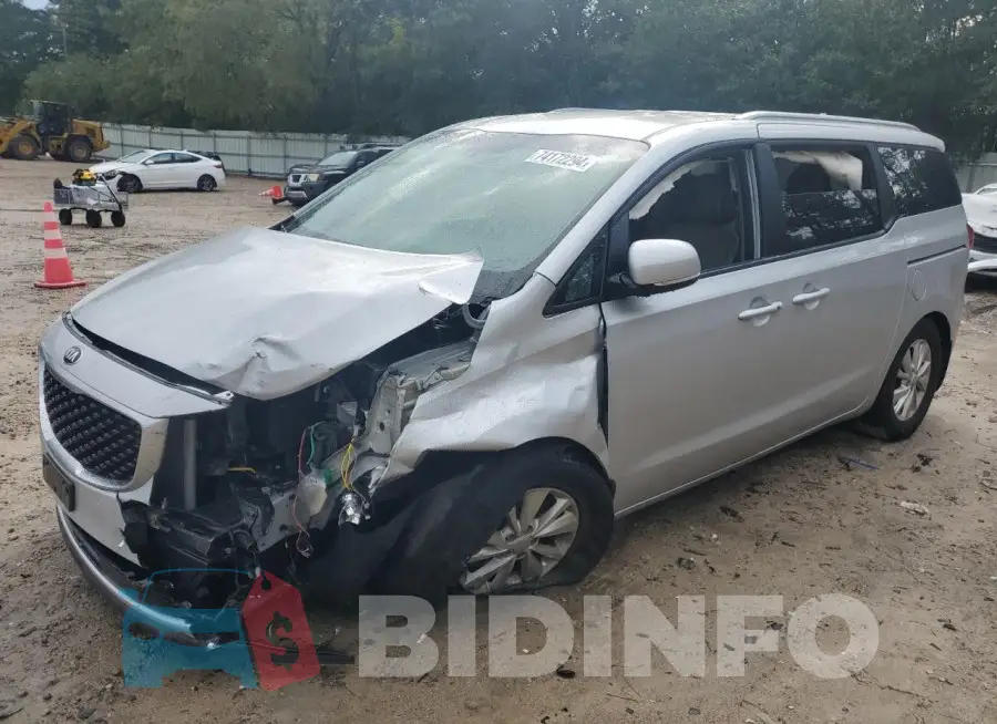 KNDMB5C12J6350385 Photo# 1