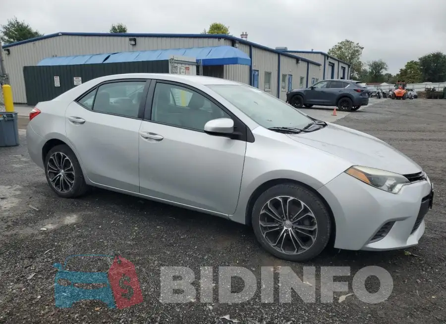 2T1BURHE4FC324830 Photo# 4