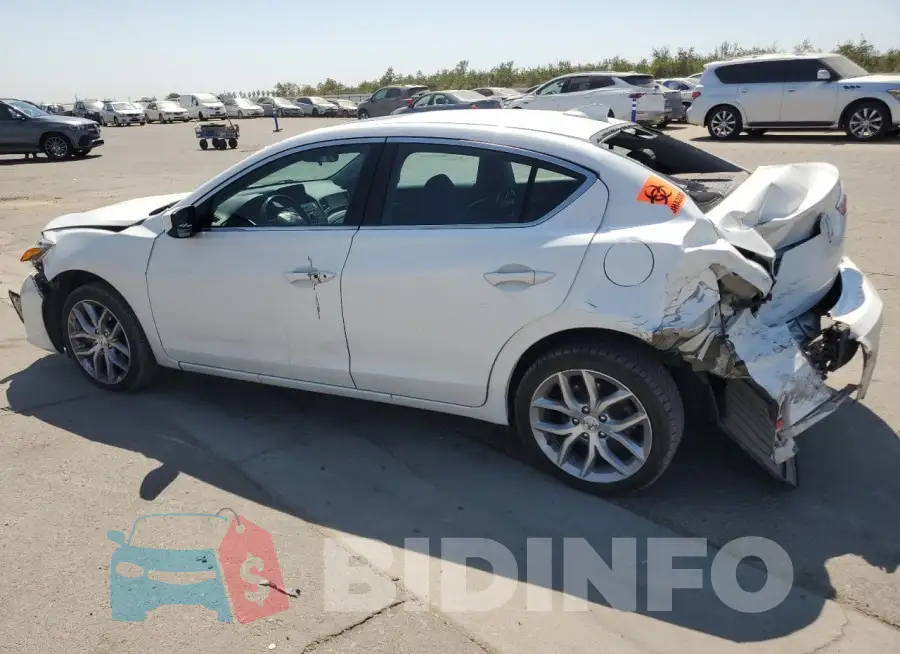 19UDE2F32MA000762 Photo# 2