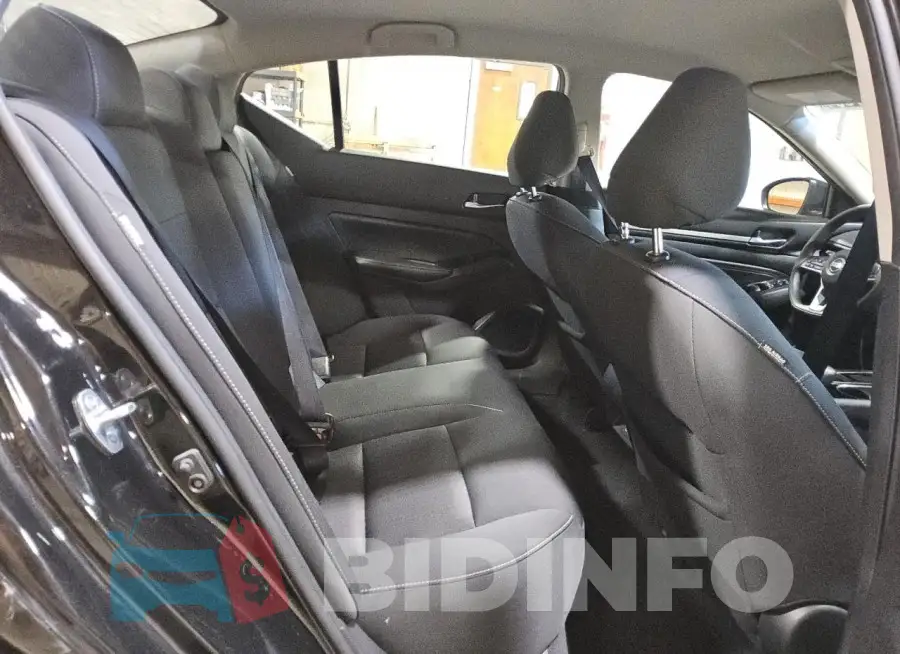 1N4BL4DV3MN408889 Photo# 10