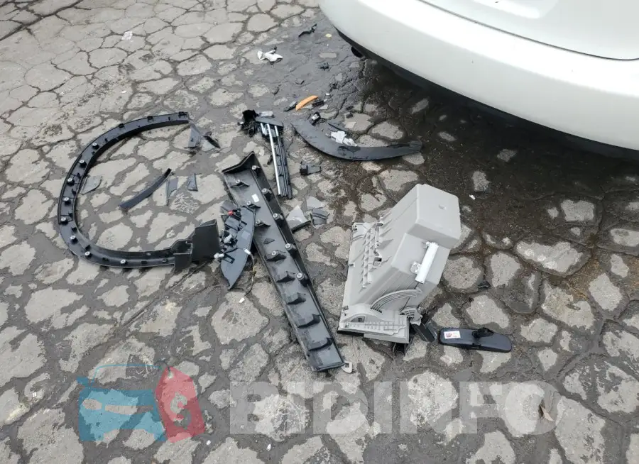JN8AS5MTXFW150899 Photo# 13