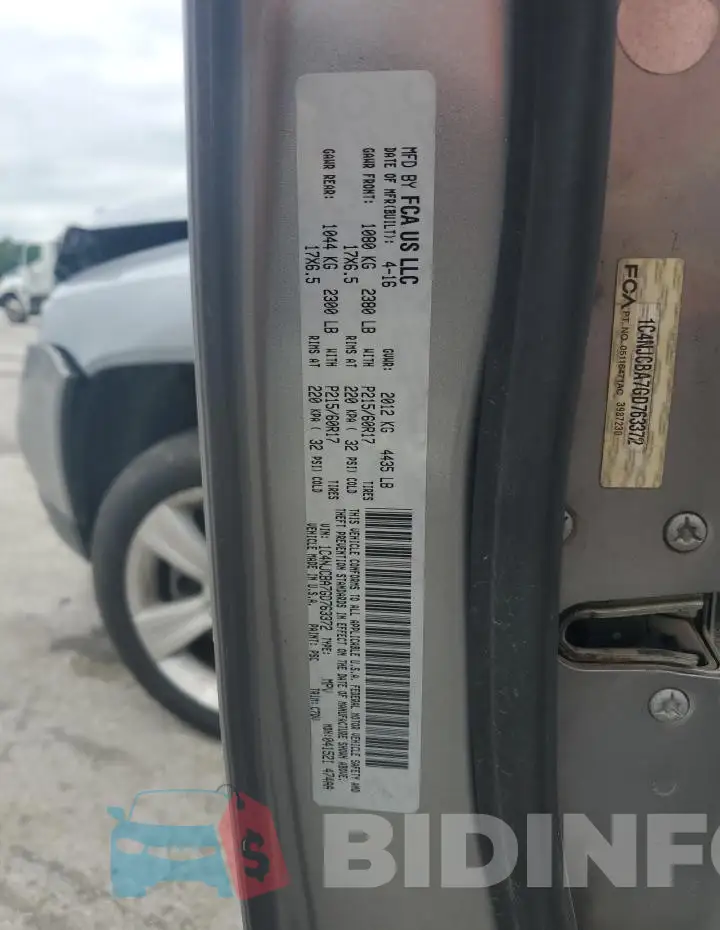 1C4NJCBA7GD763372 Photo# 13
