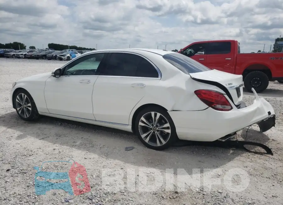 55SWF4JB2JU281879 Photo# 2