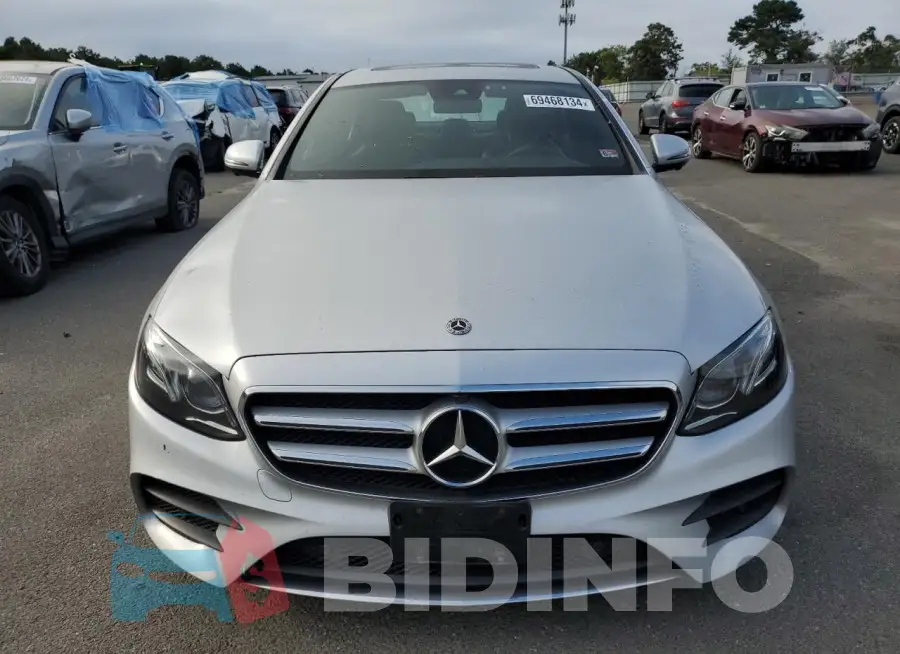 WDDZF4JB3KA617828 Photo# 5