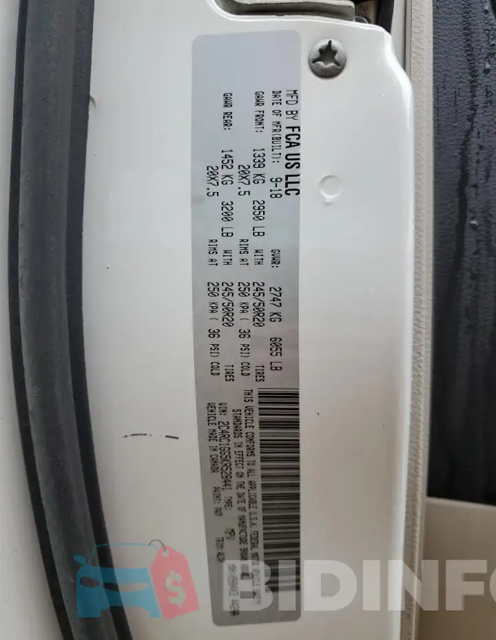 2C4RC1GG5KR528441 Photo# 14